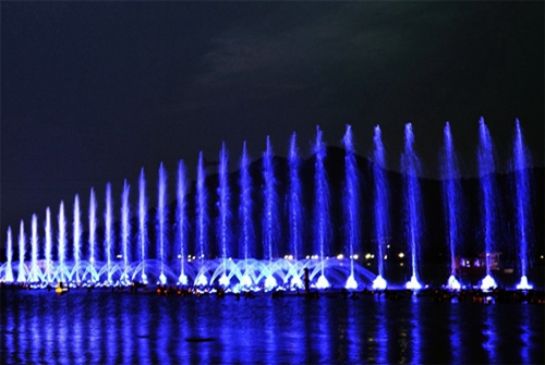 There are three major categories of waterscape fountain projects